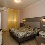 City Hotel Отель