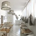 City Hotel Отель 3*