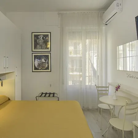 City Hotel