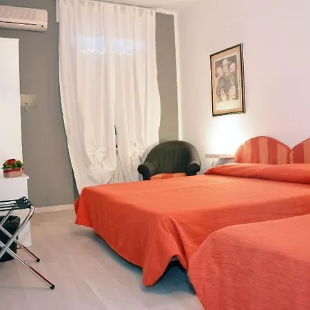 City Hotel