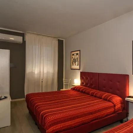 City Hotel Готель В'яреджо
