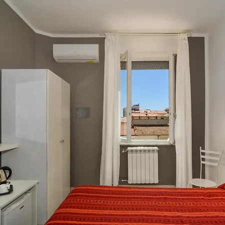 City Hotel 3* Viareggio