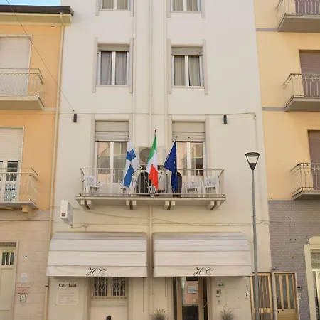 מלון City Hotel וירג'יו
