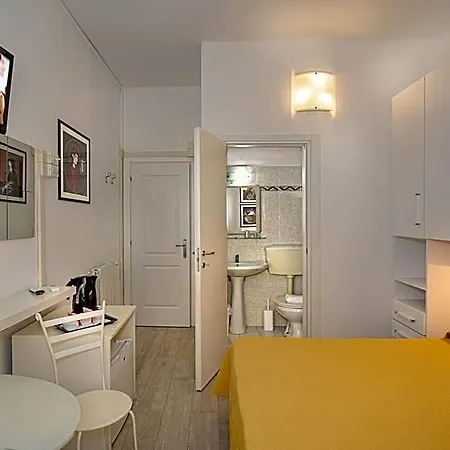 מלון City Hotel 3*