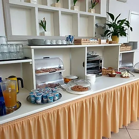 City Hotel מלון וירג'יו
