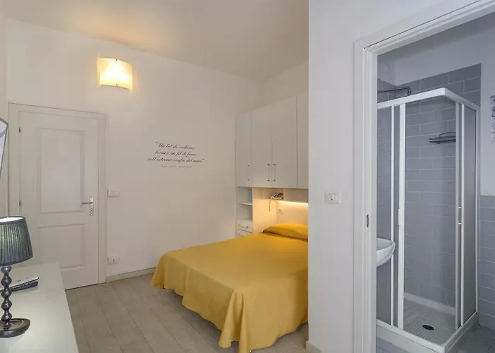 City Hotel فندق 3*