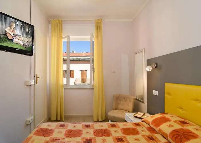 City Hotel فندق 3*