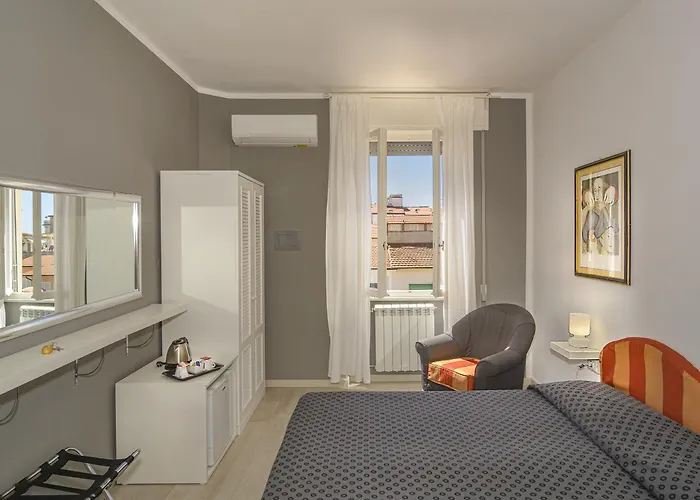 City Hotel 3* فياريجيو