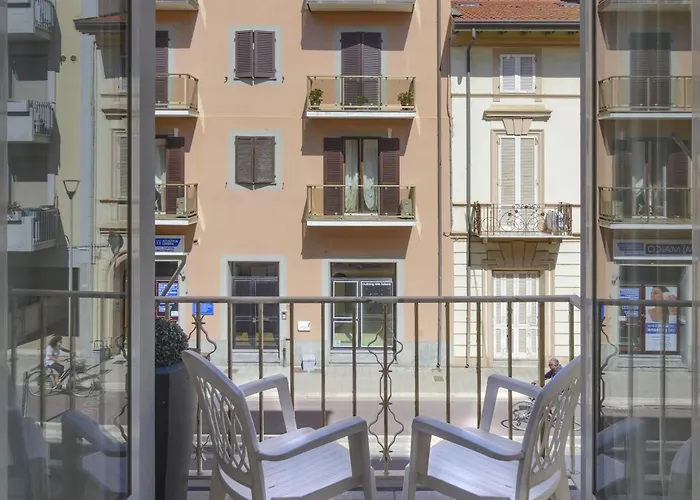 City Hotel Отель 3*