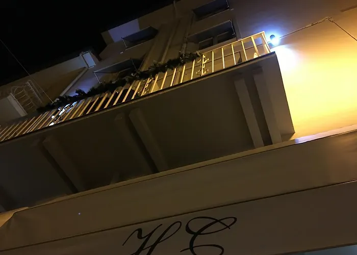 City Hotel فندق 3*