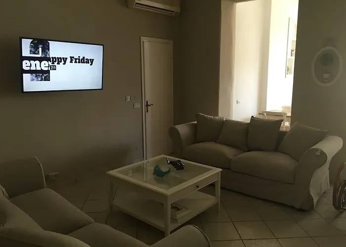 City Hotel فياريجيو