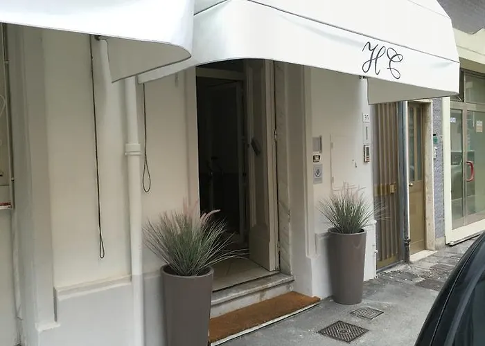 City Hotel Отель 3*